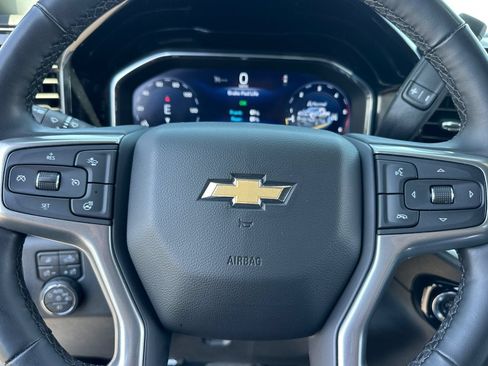 Used 2025 Chevrolet Silverado 2500 LTZ w/ LTZ Convenience Package AWD/4WD image 29