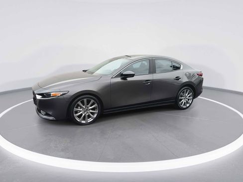 Used 2020 MAZDA MAZDA3 Sedan w/ Preferred Package image 4
