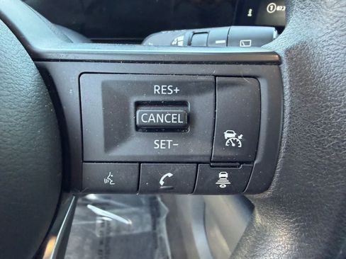 Certified 2025 Nissan Kicks SV FWD image 20