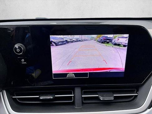 Used 2024 Chevrolet Trax LS FWD image 23