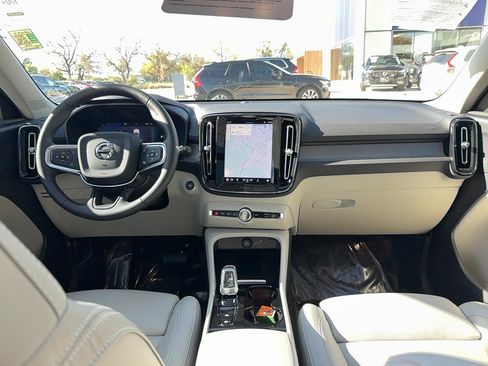 Certified 2023 Volvo XC40 B5 Plus w/ Protection Package Premier image 17