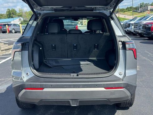 Used 2025 Chevrolet Equinox LT w/ Convenience Package II FWD image 5