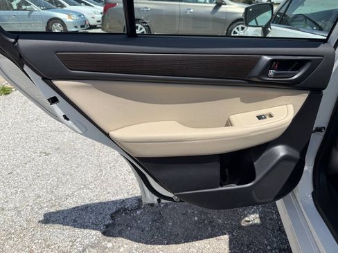 Used 2016 Subaru Legacy 2.5i Limited AWD/4WD image 18