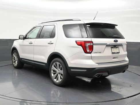 Used 2019 Ford Explorer Limited w/ Class III Trailer Tow Package FWD image 3
