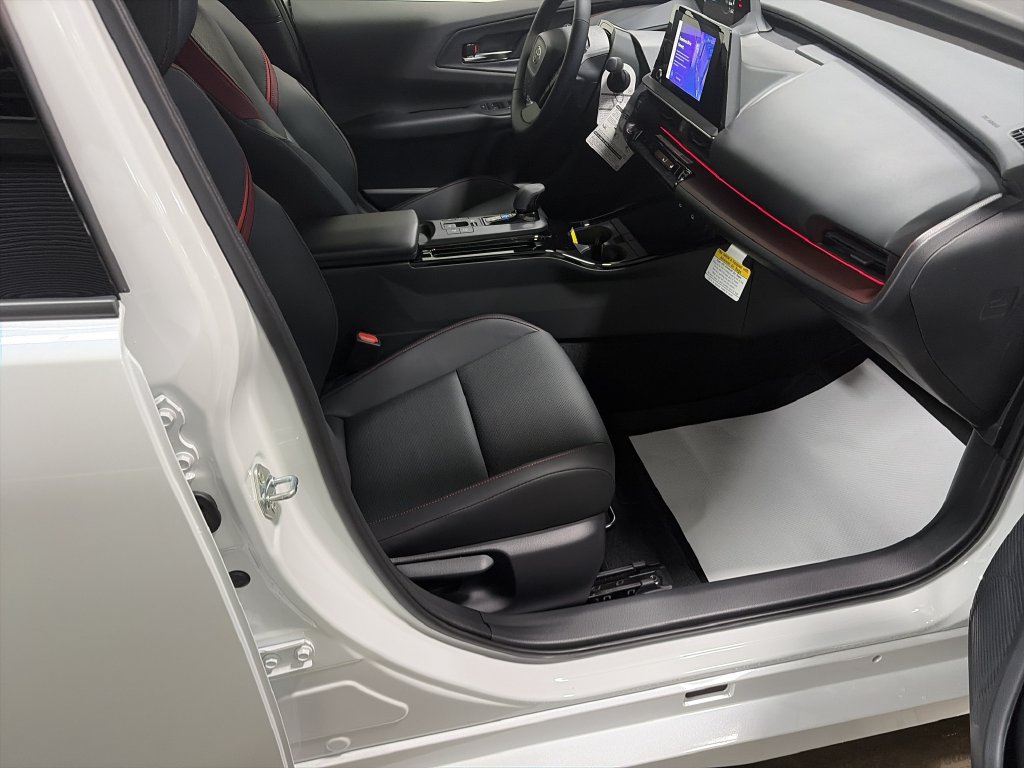 New 2026 Toyota Prius Plug-In Hybrid FWD image 30