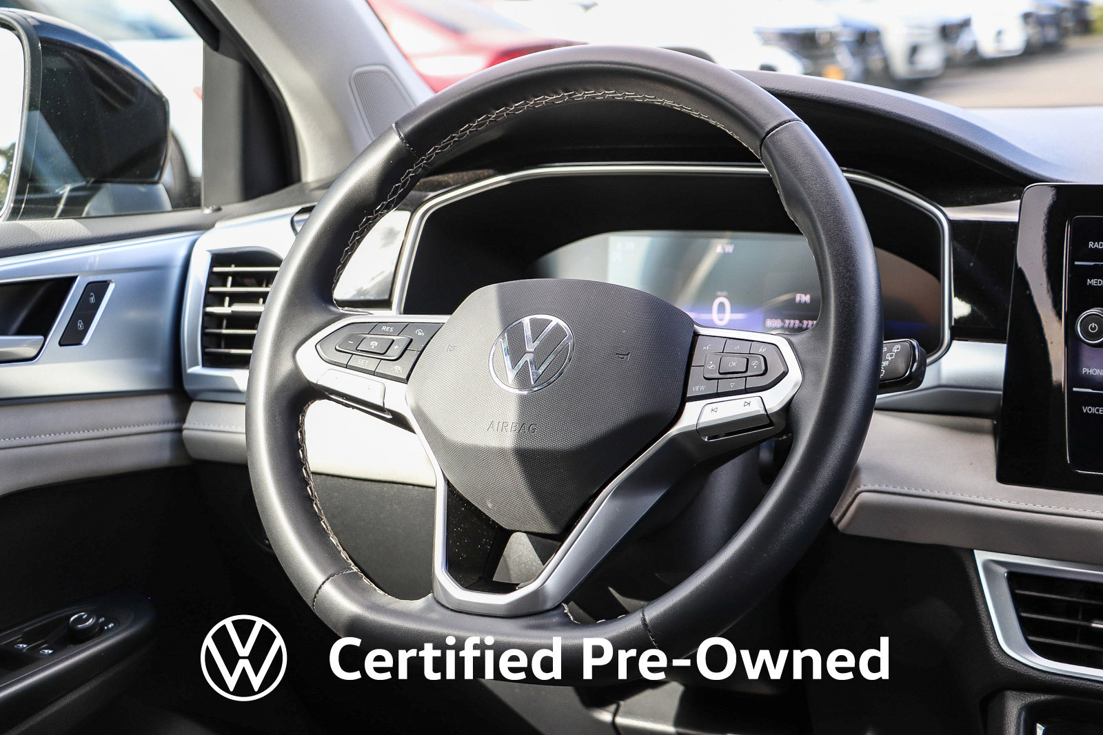Used 2025 Volkswagen Taos SE FWD image 17