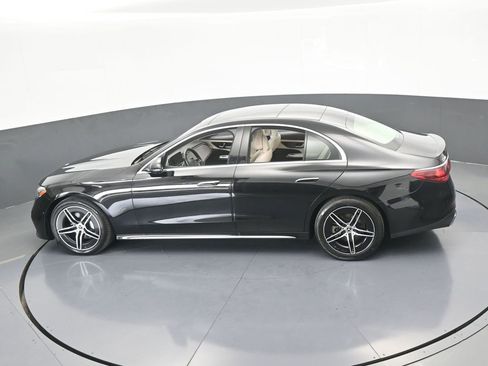 Used 2025 Mercedes-Benz E 350 4MATIC Sedan image 53