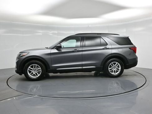 Used 2025 Ford Explorer Active image 28