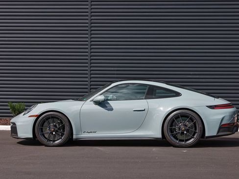 Certified 2025 Porsche 911 Carrera 4 GTS image 2