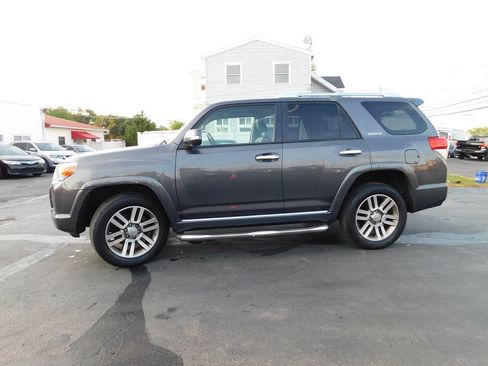 Used 2011 Toyota 4Runner Limited AWD/4WD image 6