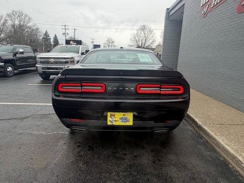 Used 2019 Dodge Challenger SXT w/ Blacktop Package image 7