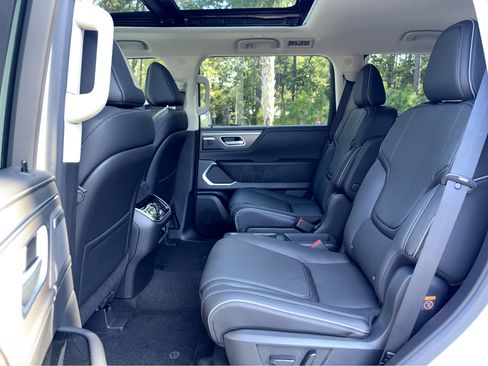 New 2026 INFINITI QX80 Luxe w/ Cargo Package image 19