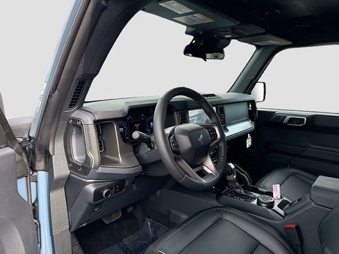 New 2025 Ford Bronco Badlands image 17