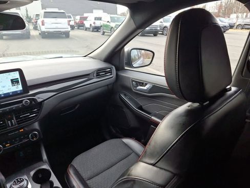 Certified 2023 Ford Escape ST-Line image 11