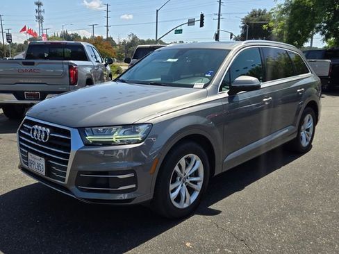 Used 2018 Audi Q7 3.0T Premium Plus w/ Premium Plus Package AWD/4WD image 8