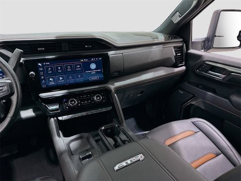 Used 2024 GMC Sierra 2500 AT4 w/ AT4 Premium Plus Package image 25