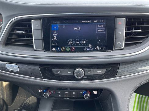 Used 2023 Buick Enclave Essence image 8