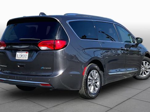 Used 2019 Chrysler Pacifica Limited w/ Advanced Safetytec Group FWD image 12