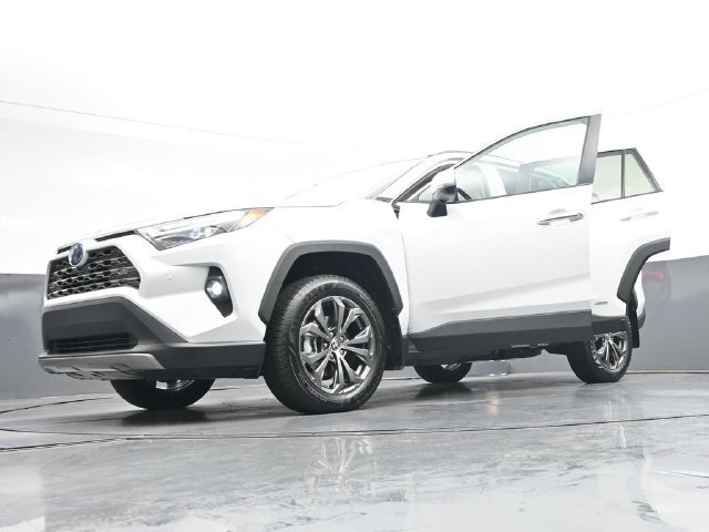 Used 2024 Toyota RAV4 Limited AWD/4WD image 44