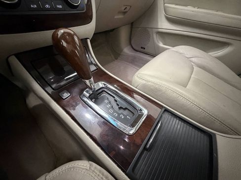 Used 2006 Cadillac DTS FWD image 31