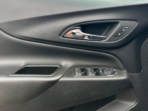 Used 2024 Chevrolet Equinox LT image 11