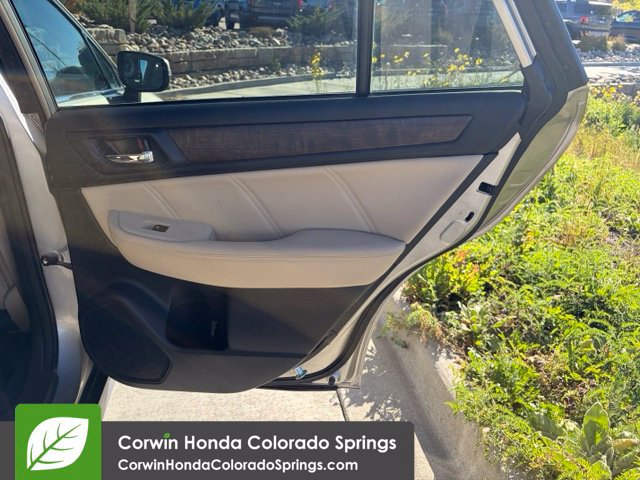 Used 2019 Subaru Outback 3.6R Limited w/ Popular Package #2 AWD/4WD image 10