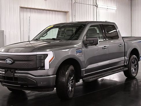 Used 2025 Ford F150 Lightning Flash AWD/4WD image 3