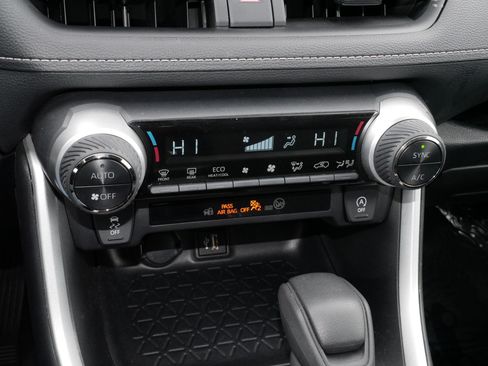 Certified 2025 Toyota RAV4 XLE AWD/4WD image 23