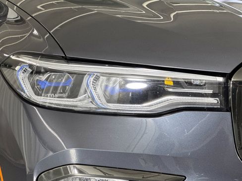 Used 2021 BMW X7 M50i AWD/4WD image 11