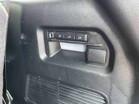 Used 2023 Ford Explorer Limited w/ Equipment Group 301A AWD/4WD image 33