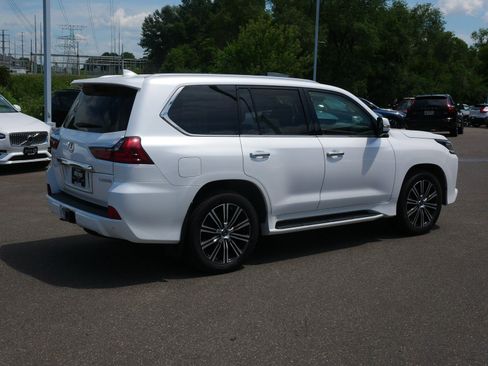 Used 2021 Lexus LX 570 4WD w/ Luxury Package image 7
