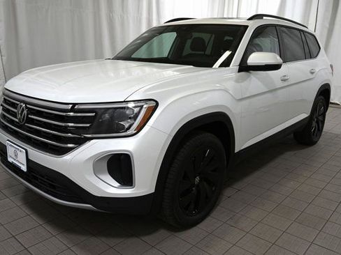 New 2026 Volkswagen Atlas SE image 17