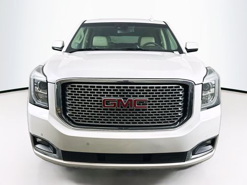 Used 2016 GMC Yukon Denali w/ Open Road Package AWD/4WD image 2