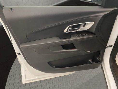 Used 2017 Chevrolet Equinox Premier w/ Enhanced Convenience Package AWD/4WD image 25