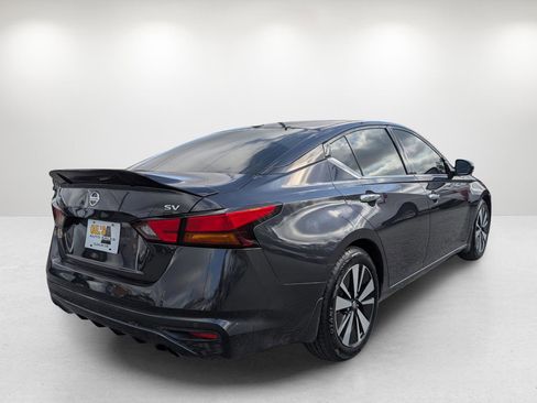 Used 2019 Nissan Altima 2.5 SV image 5