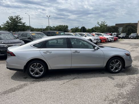 Used 2024 Honda Accord EX image 4