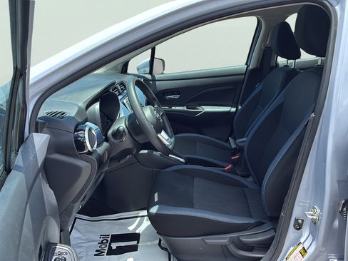 Used 2025 Nissan Versa SV FWD image 10