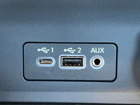 New 2025 Nissan Sentra SV w/ SV Premium Package image 6