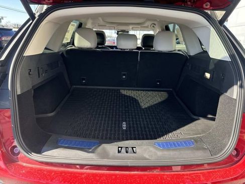 New 2026 Lincoln Nautilus Reserve image 11