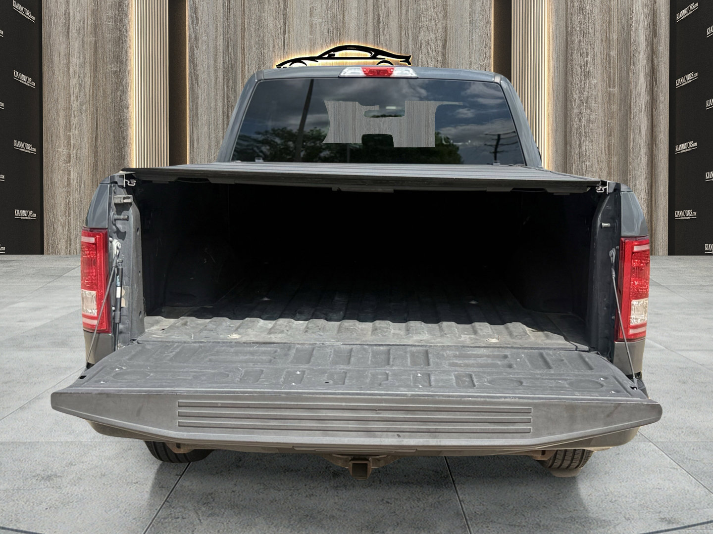 Used 2016 Ford F150 XLT w/ Equipment Group 301A Mid RWD image 5