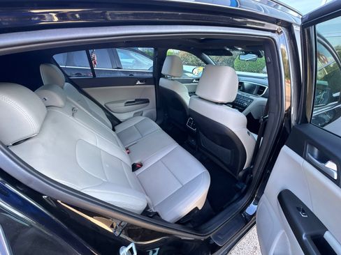 Used 2020 Kia Sportage S w/ S Sunroof Package AWD/4WD image 10