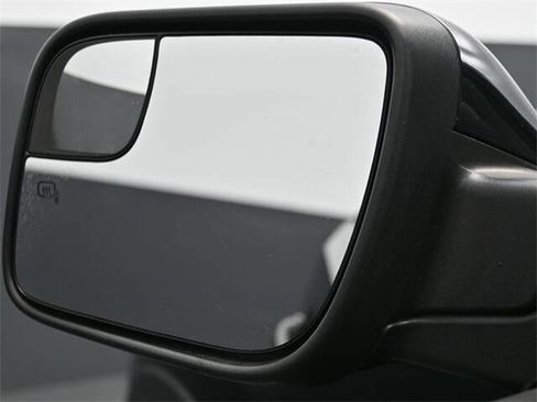 Used 2016 Ford Explorer XLT w/ Equipment Group 202A image 10