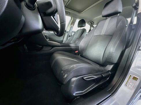 Used 2018 Honda Civic EX image 13