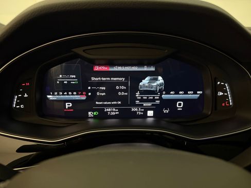 Used 2023 Audi SQ7 Prestige w/ Prestige Package AWD/4WD image 18
