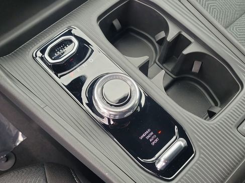 New 2026 Jeep Cherokee Laredo image 28