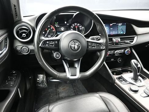 Used 2021 Alfa Romeo Giulia Ti w/ Nero Edizione RWD image 13
