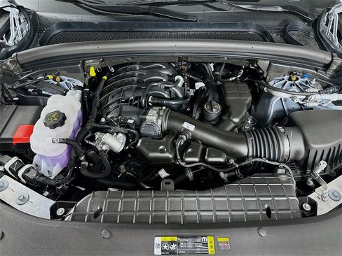 New 2025 Jeep Grand Cherokee Overland image 18