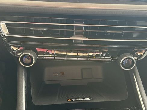 Certified 2024 Chevrolet Traverse LT w/ Trailering Package image 28