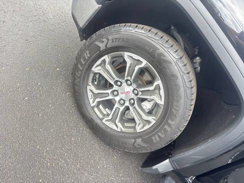 Used 2019 GMC Sierra 1500 SLE w/ SLE Value Package AWD/4WD image 28