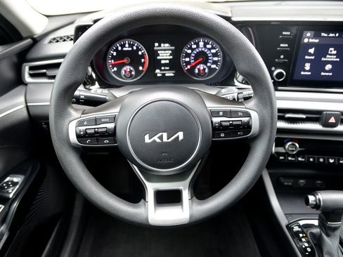 Used 2023 Kia K5 LXS image 18